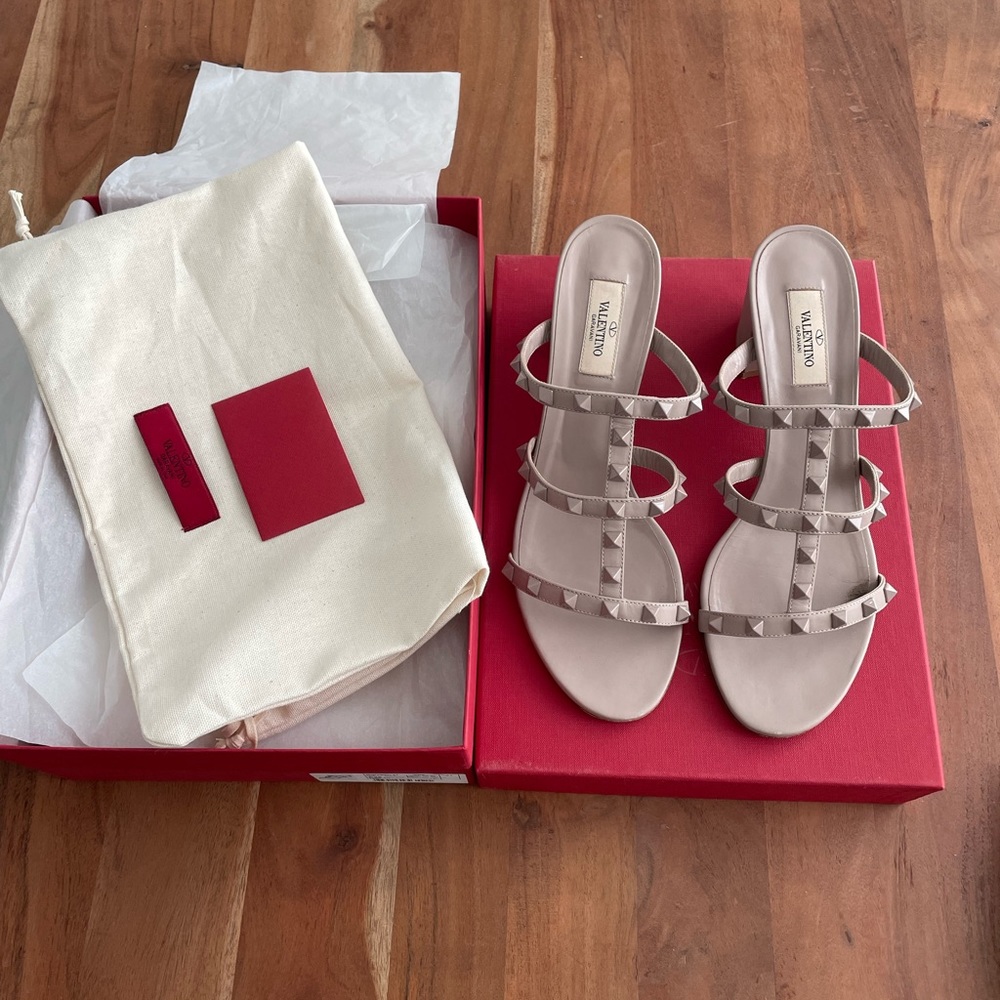 Valentino Rockstud Slide Sandal Poudre 41 60M